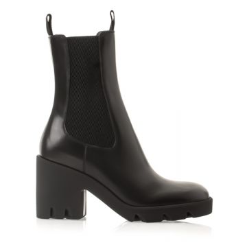 Stride Chelsea Boots